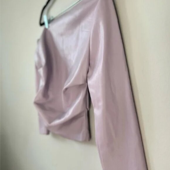 Zara Faux Leather One Shoulder 3/4 Sleeve Cropped Top  - Size Small in Lilac - Picture 6 of 7